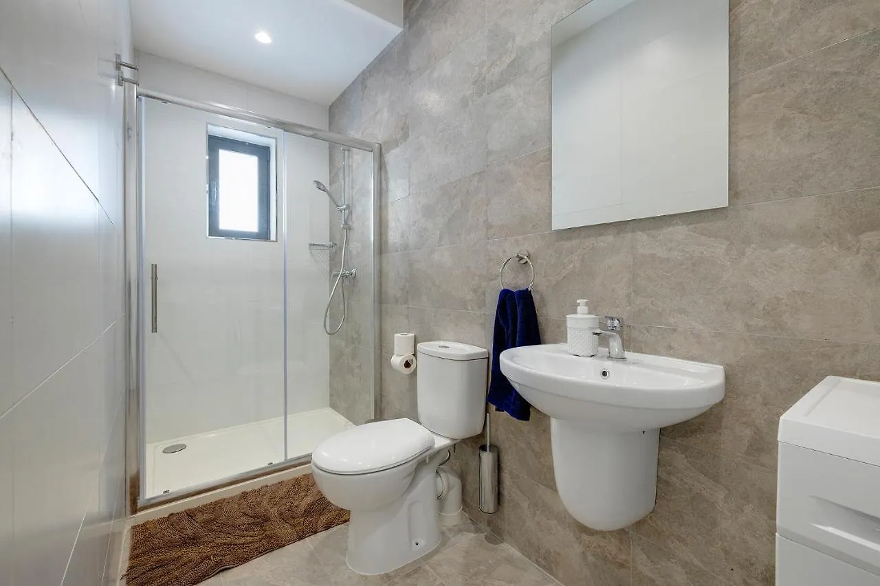 Top Location 2 Bedroom With Terrace Sliema