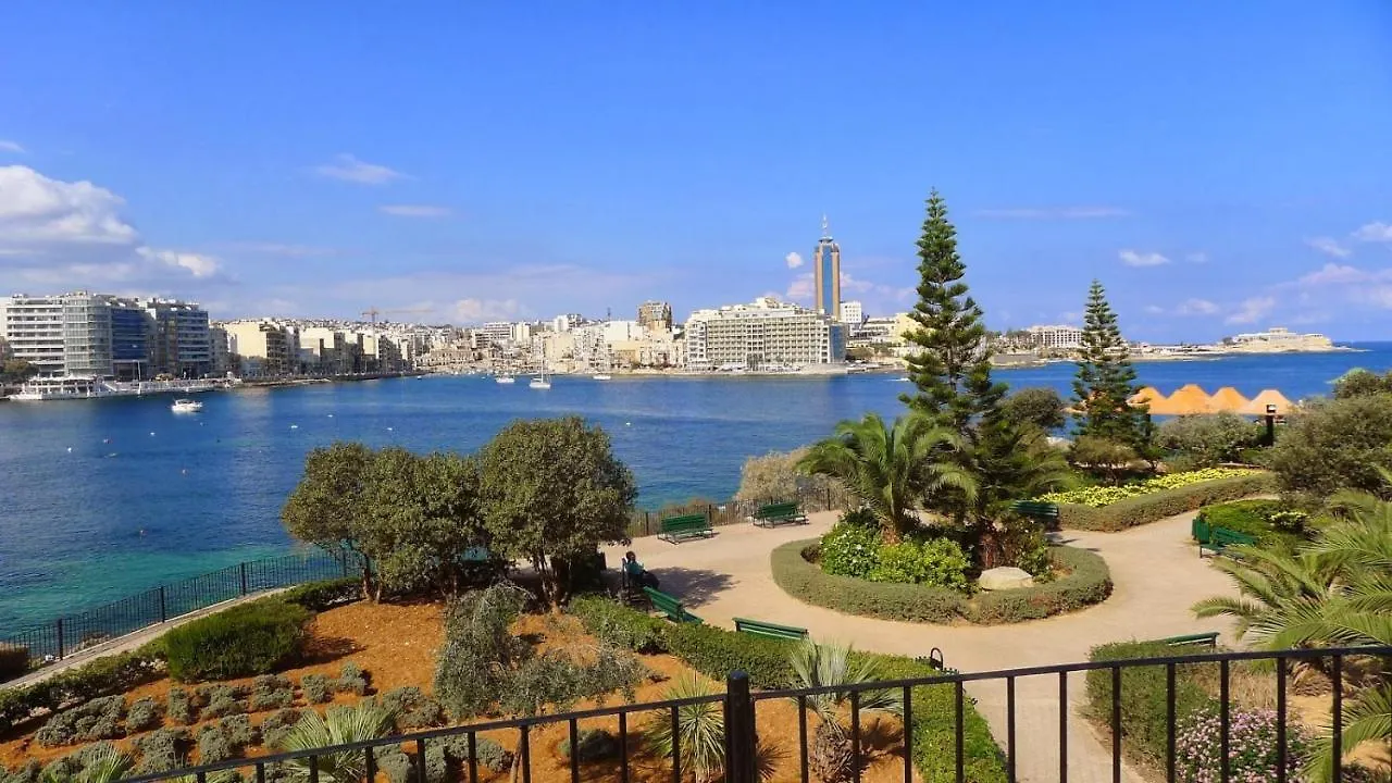 Top Location 2 Bedroom With Terrace Sliema