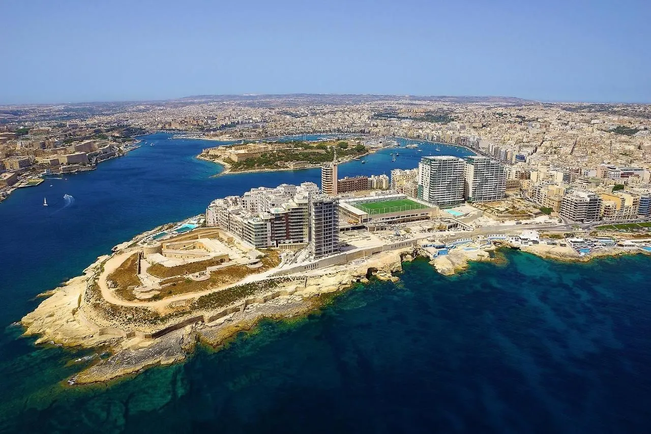 Top Location 2 Bedroom With Terrace Sliema 0*,  Malta