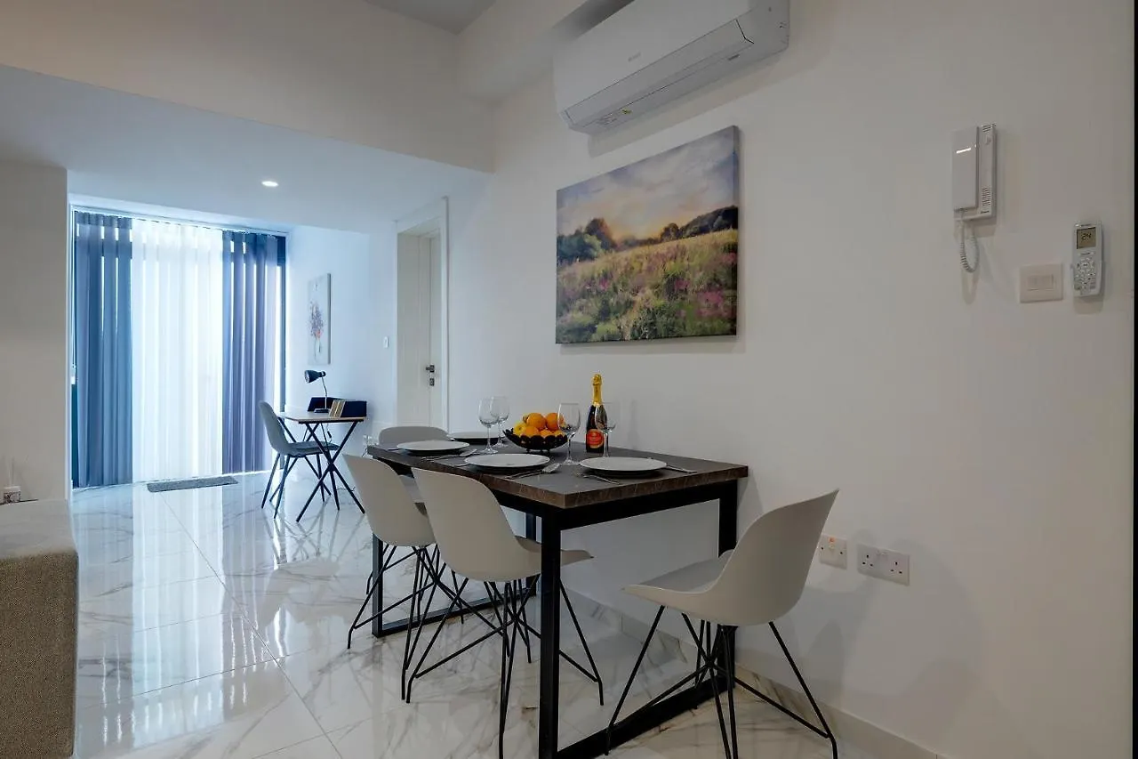 Apartment Top Location 2 Bedroom With Terrace Sliema Malta