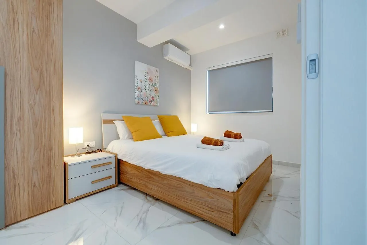 Apartment Top Location 2 Bedroom With Terrace Sliema