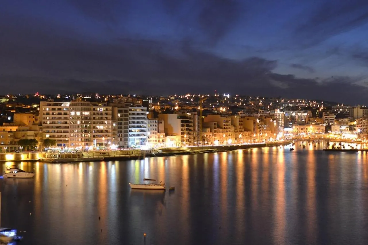 Apartment Top Location 2 Bedroom With Terrace Sliema